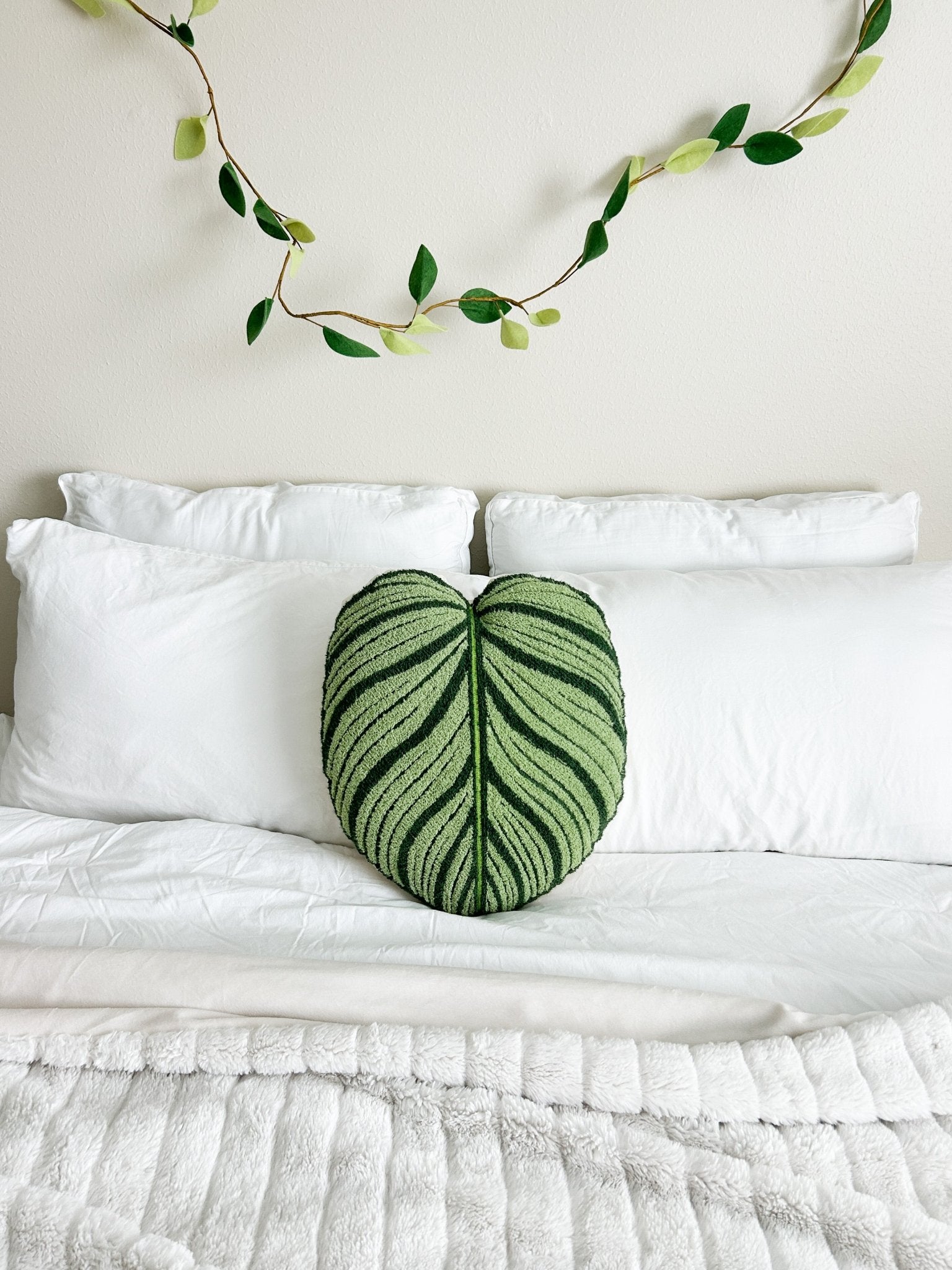 Tufted Calathea Leaf Pillow Set - Green Philosophy Co.